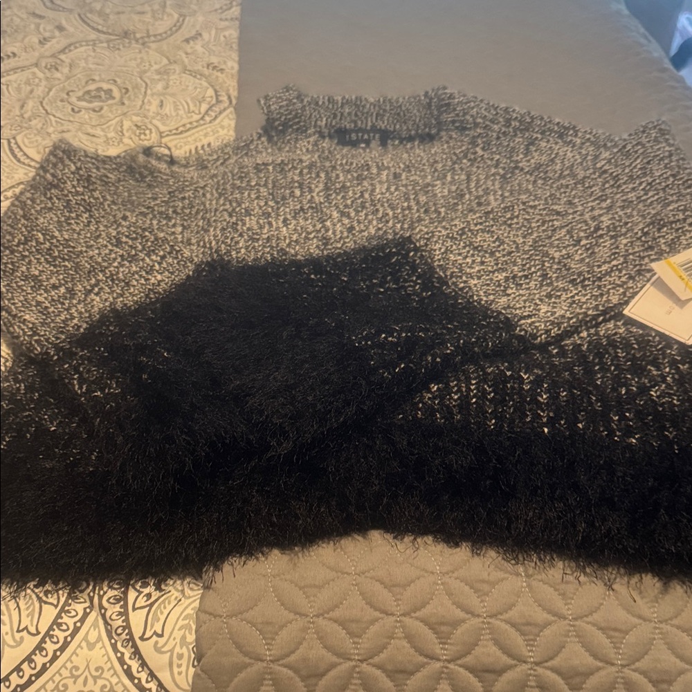 STATE Women's Textured Black and Gray Turtleneck Sweater